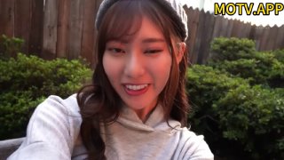 极品熟女_风韵犹存的熟女与炮友屋子中艹逼，一颦一笑之间尽显骚气媚态，真想艹她呀